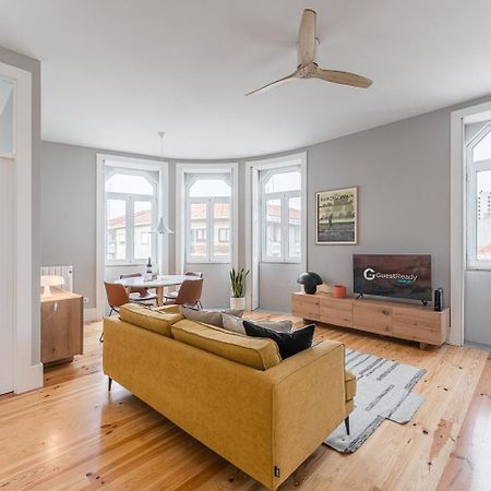 Guestready - Colorful Apt Near Agosto Station Porto Buitenkant foto