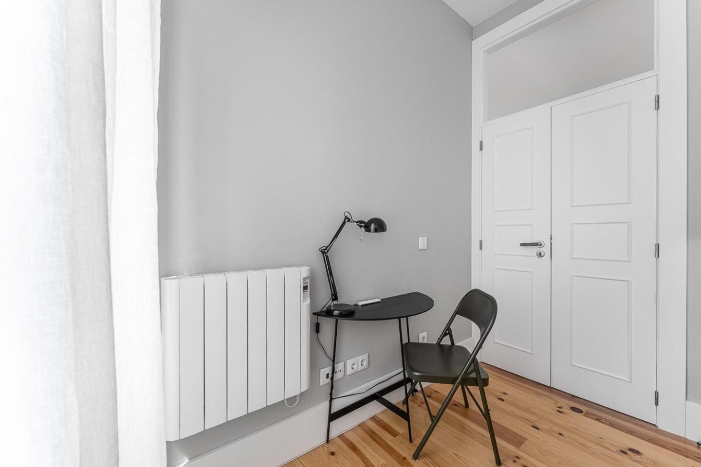 Guestready - Colorful Apt Near Agosto Station Porto Buitenkant foto